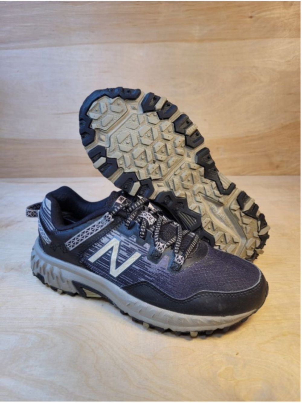 New Balance 410 V6 Trail Running Athletic Womens Size 7.5 Shoes - Picture 11 of 12